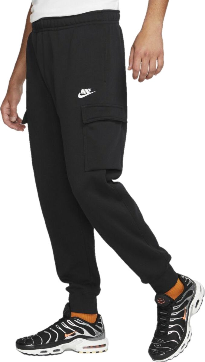 Брюки Nike M Sportswear Club Fleece Cargo Pants (CD3129-010) купить за 6 390 руб. в интернет-магазине