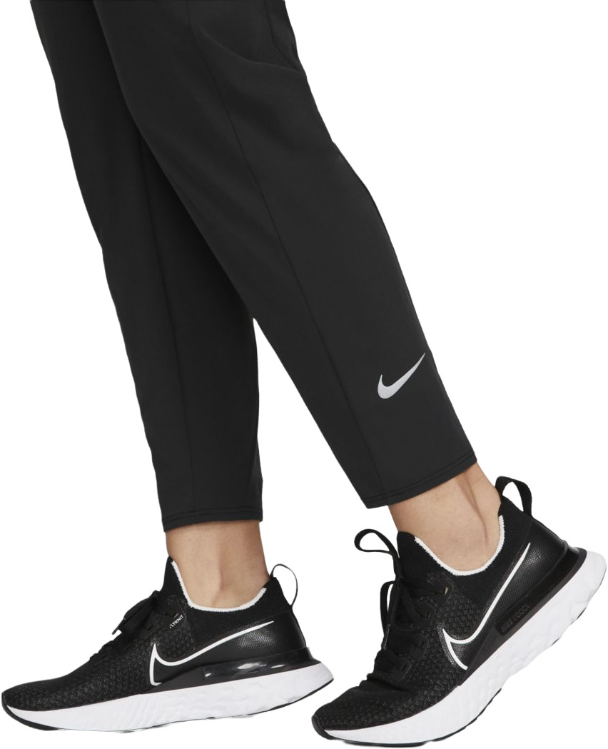 Спортивные штаны Nike W Dri-Fit Essential Running 7/8 Trousers Pants (DM1561-010) купить за 4 655 руб. в интернет-магазине